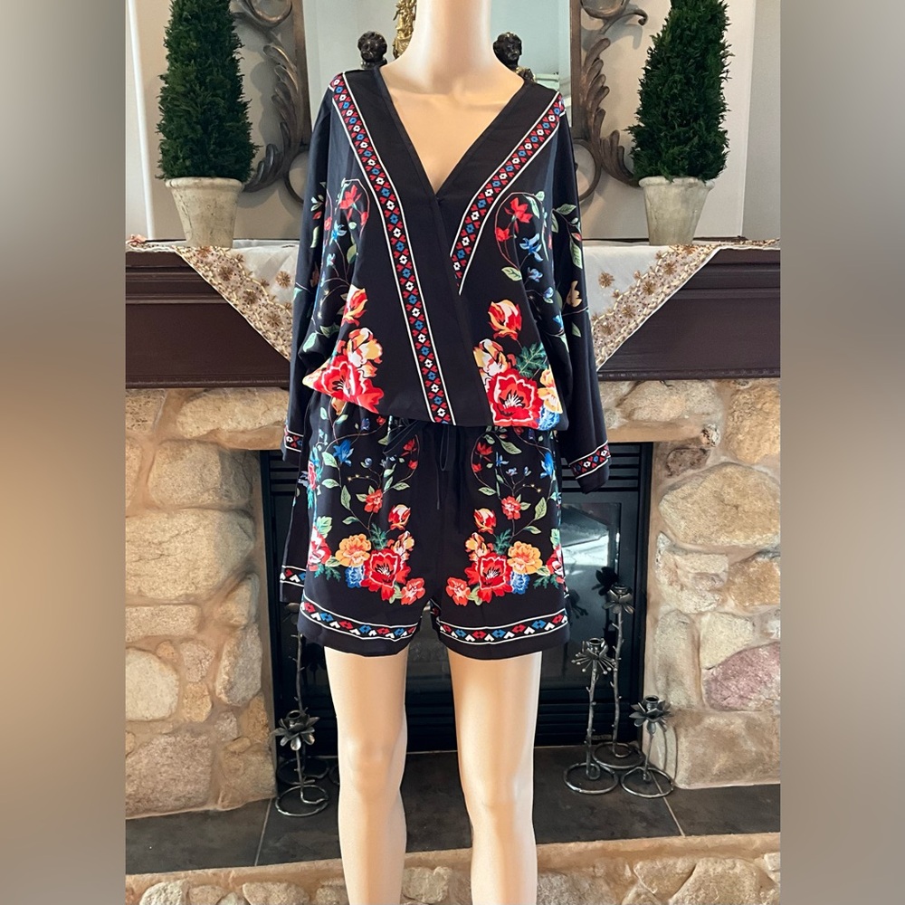 Vibrant Floral Black/Red Top & Short  2 piece set L - Picture 2 of 11
